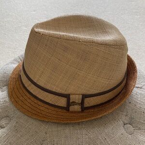Men’s Tommy Bahama fedora hat. Size Medium. 100% raffia.